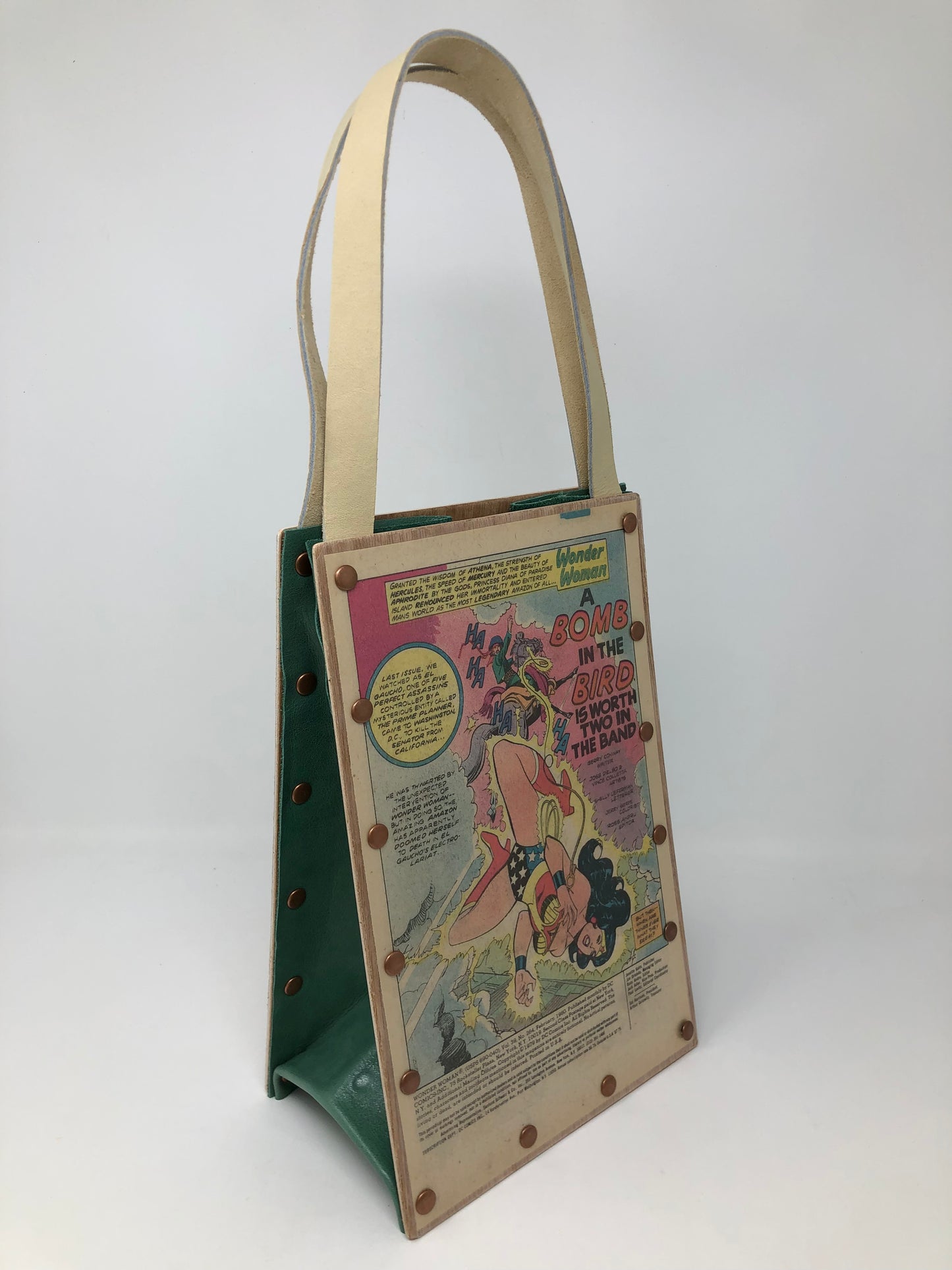 Vintage Wonder Woman Comic Book Purse - February 1980 Bomb in the Bird