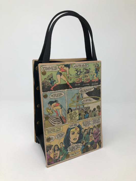 Vintage Wonder Woman Handbag - Golden Lasso