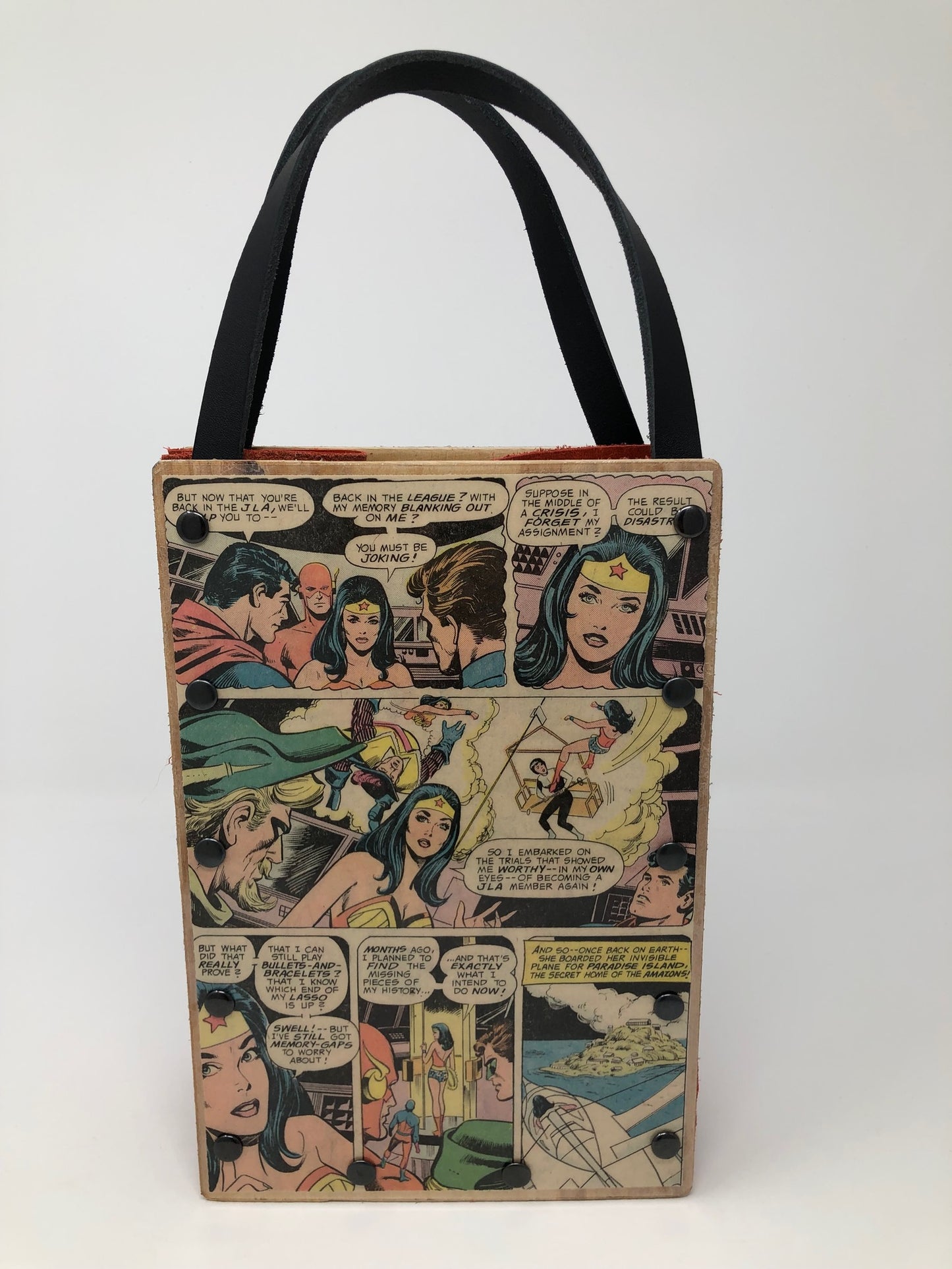 Vintage Wonder Woman Handbag - Wonder Woman returns to Justice League