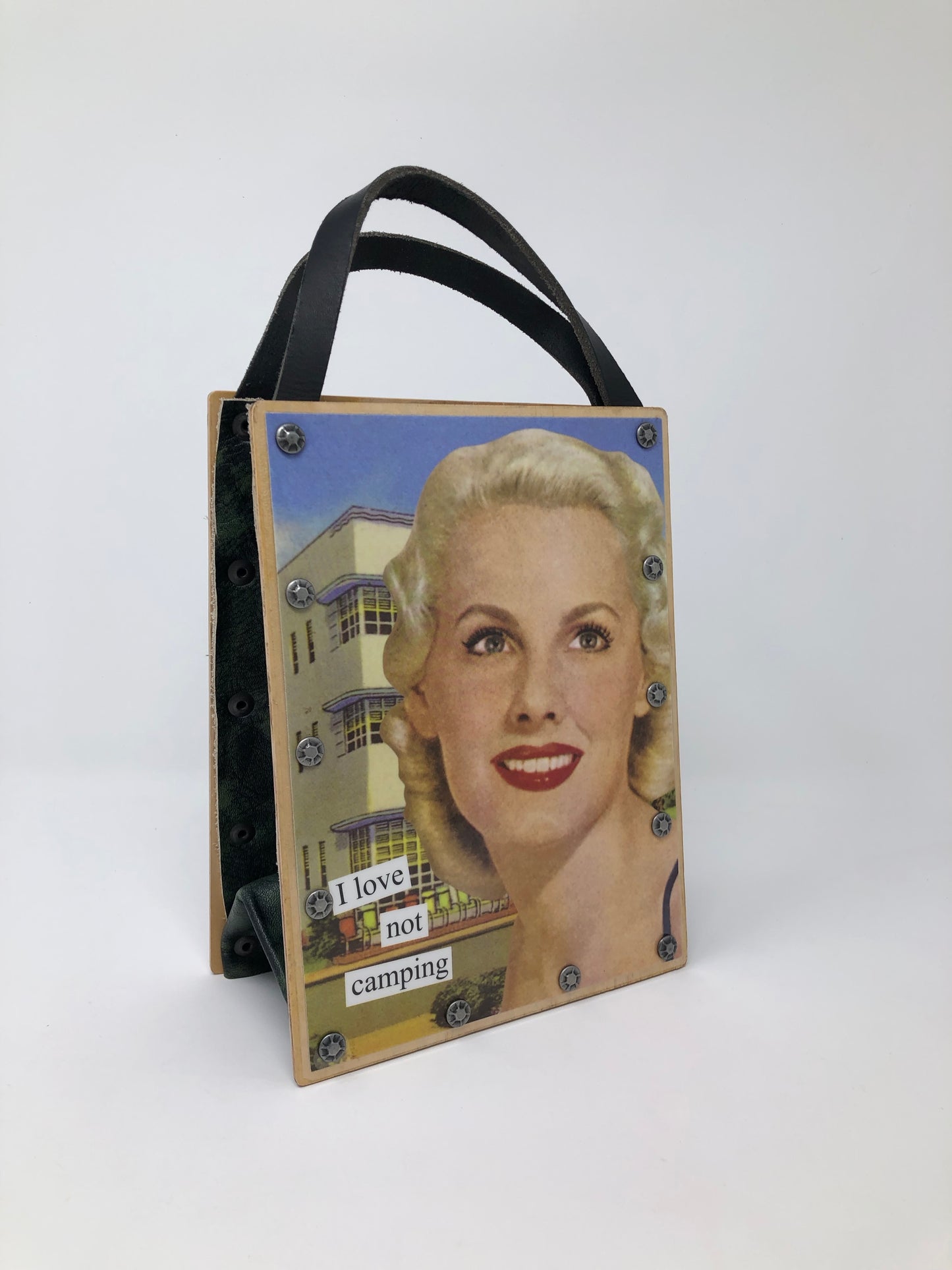 Vintage Modern Woman Handbag - I Love not Camping!